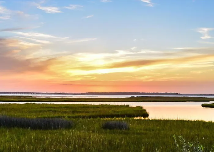 Ritz - Direct Bayfront Beautiful 2 Bedroom Holiday home *